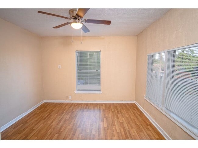 Photo - Happy and Convenient Home Near Downtown