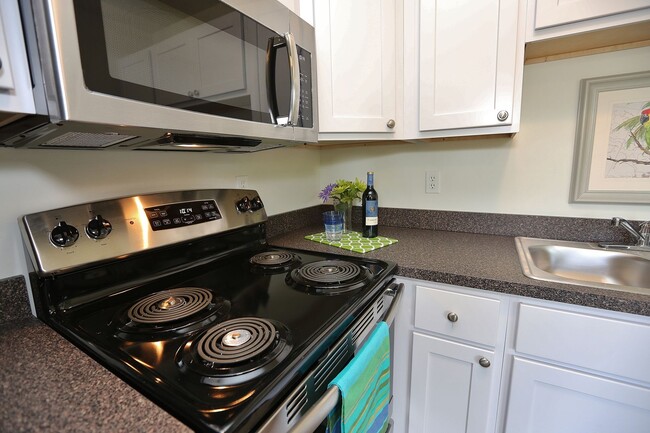 Photo - COMPLETELY UPDATED & READY 05-08-26!! 2-Bedroom 2nd Floor Duplex Just Minutes to the Beach!