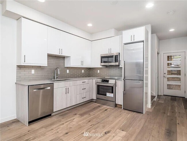 Photo - 4102 37th Ave S