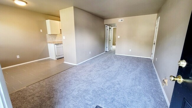 Photo - 1243 Nelson St Unit B