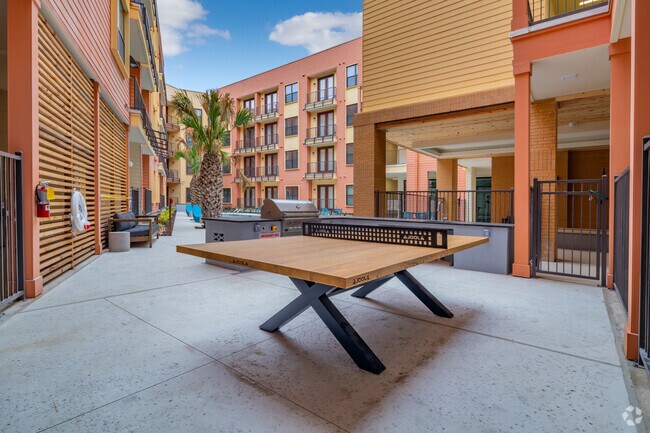 100 Labor Downtown Apartments - San Antonio, TX | ForRent.com