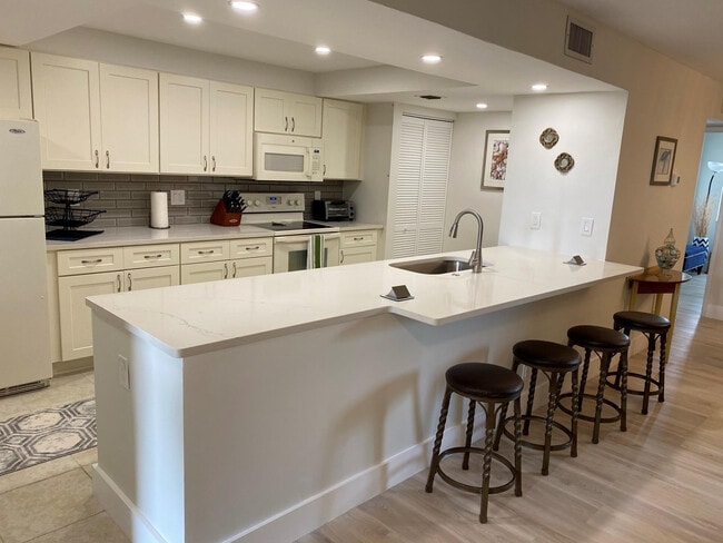 Building Photo - 955 Dotterel Rd Unit 2208