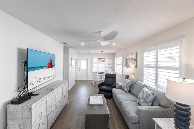 Photo - 6020 Midnight Pass Rd