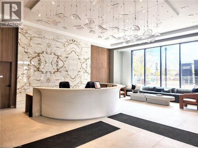 Photo - 2075 Lakeshore Rd. Unité 1006