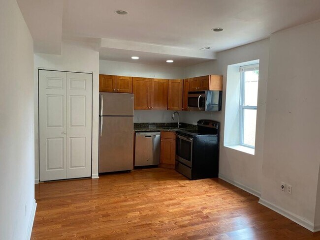 Photo - 674 N 34th St Unit 2