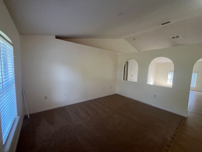 Photo - Beautiful Home with Spacious backyard