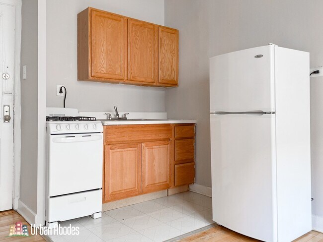 Photo - 1040 W George St Unit M07B