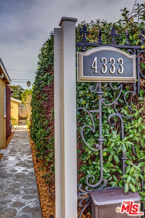 Photo - 4333 Westlawn Ave