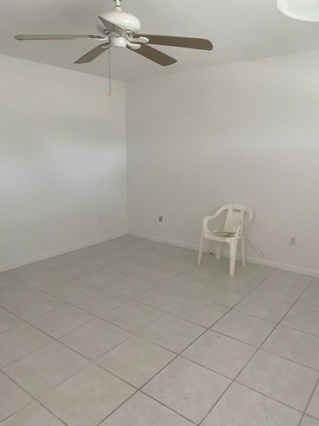 Photo - seabreeze South condo