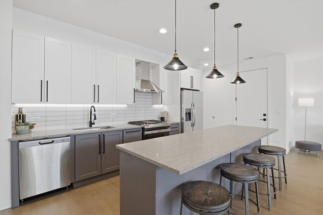 Photo - 5824 N Lincoln Ave Unidad 2S