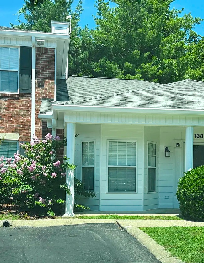 Lovely landscaping - 2121 Hwy 12 S Unit 138
