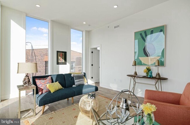 Photo - 1822 N Front St Unit 11