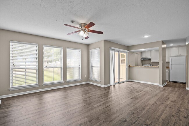 Building Photo - 250 El Dorado Blvd Unit 127