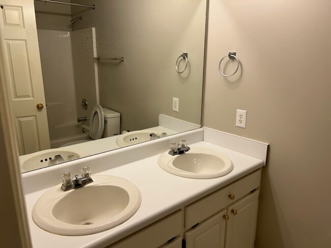 Photo - 2423 Schley Ave