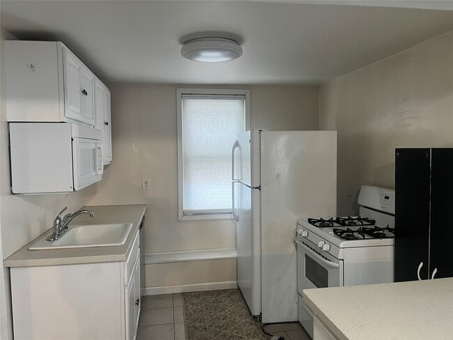 Photo - 75 N Baldwin St