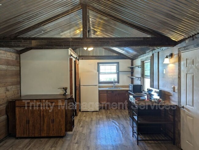 Photo - 395 Gina Cir