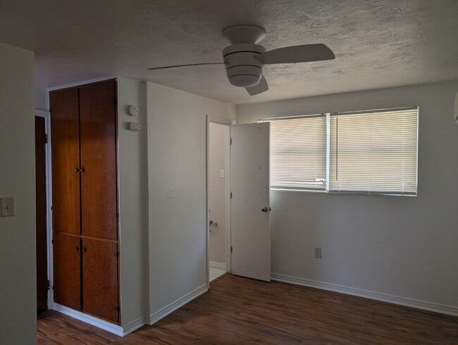 Photo - 611 NW 35th St