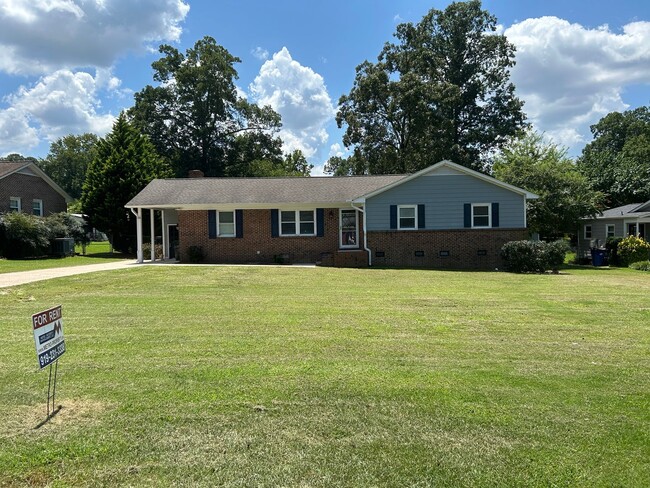 Building Photo - Northeast Raleigh 3 bedroom gem! Rental