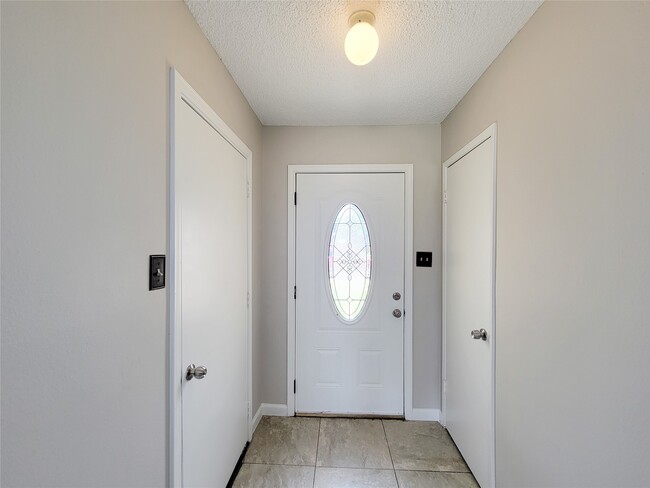 Photo - 8530 Quail Burg Ln
