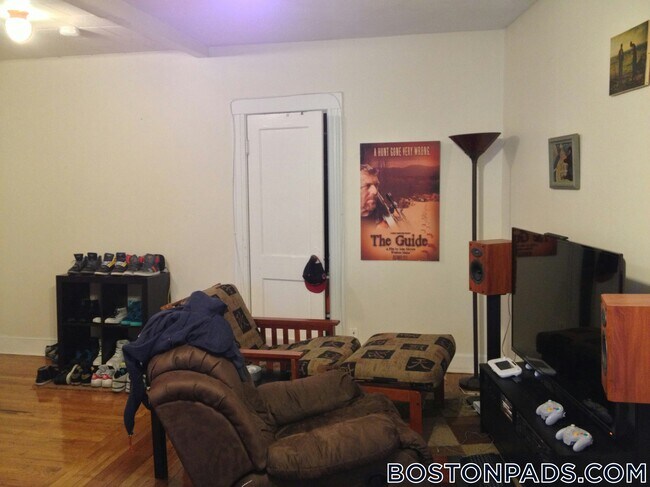 Photo - 126 Warren St Unidad 41