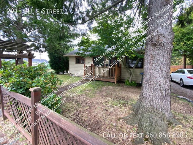 Photo - 2915 Ellis St
