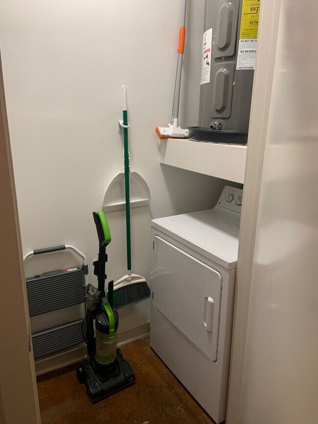 Photo - Fully Furnished Midtown Nashville Apartment