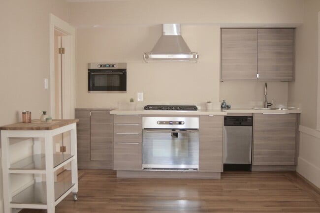 Photo - 1072 45th St