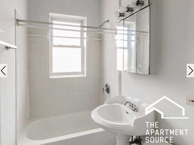 Photo - 3527.5 N Broadway Unidad 2