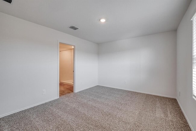 Photo - 346 Bull Lake Cir