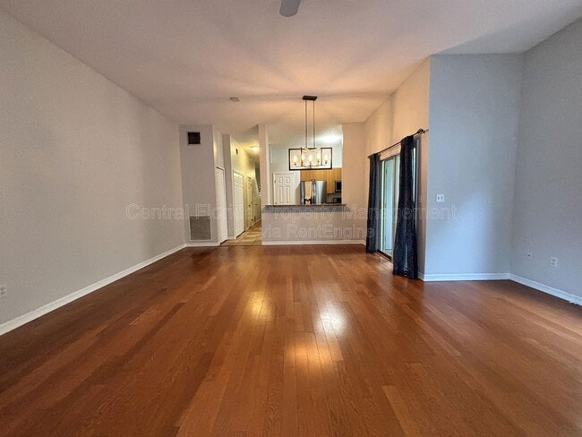 Photo - 1625 Park Lake St