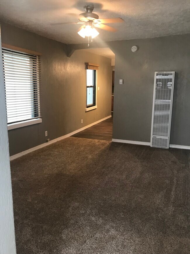 Living Room - 106 S 7th St