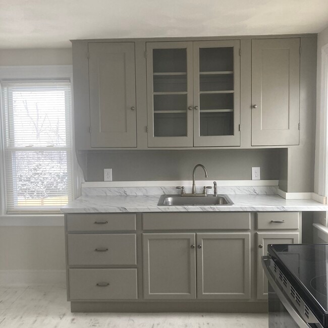 Photo - 70 Hedley Ave Unit 70 Hedley Avenue