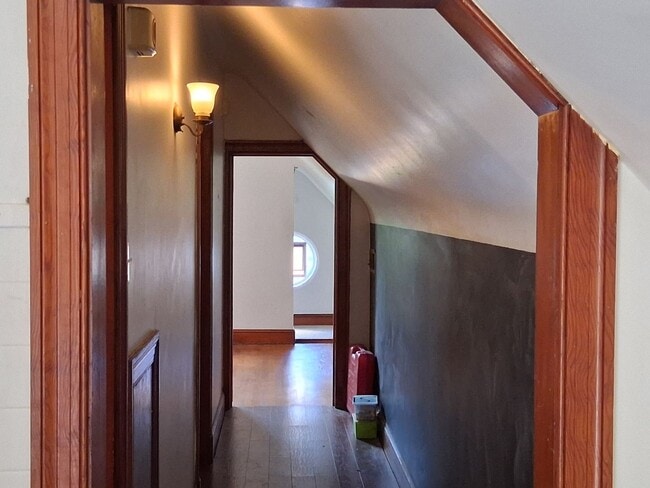 Photo - 172 E Green St