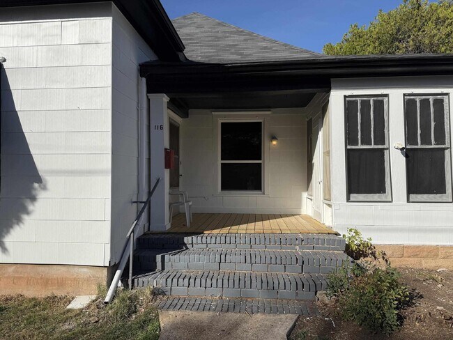 Photo - 116 W North St