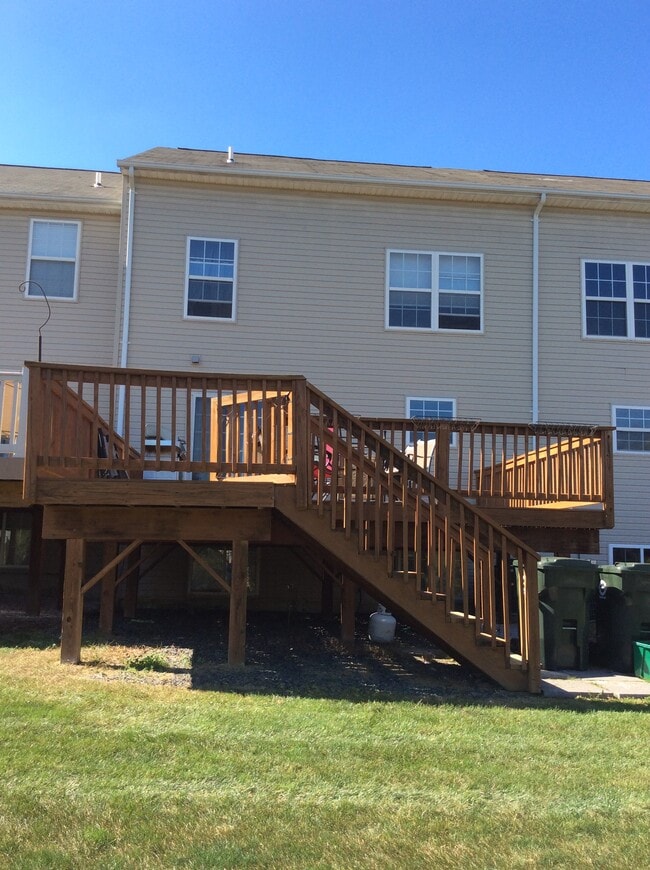 Photo - 341 Cedar Waxwing Dr