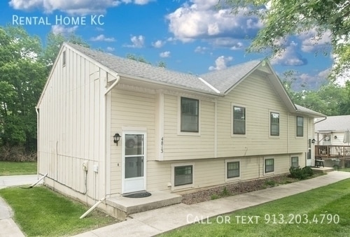 Building Photo - 4813 Woodward-