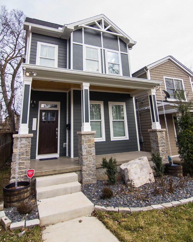 Photo - **COMING SOON!!** Furnished Custom-Built H...