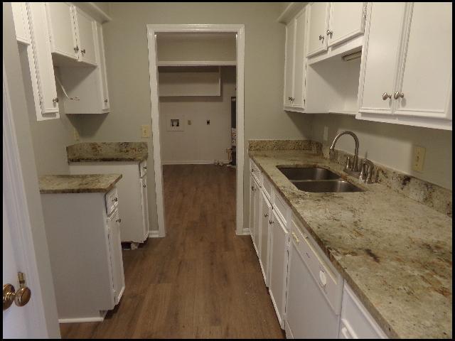 Photo - 1807 Sanford Dr