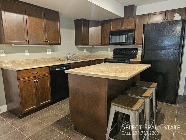 Photo - 47335 Brewster Pl