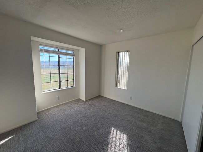 Building Photo - 2260 E Avenue Q4 Unit 70