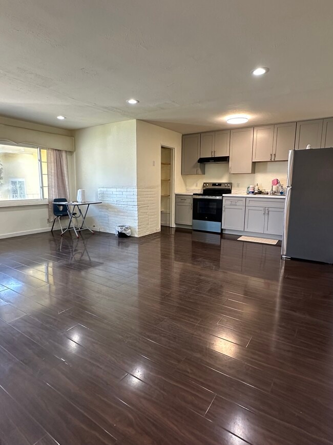 Photo - 407 Lloyd Ave