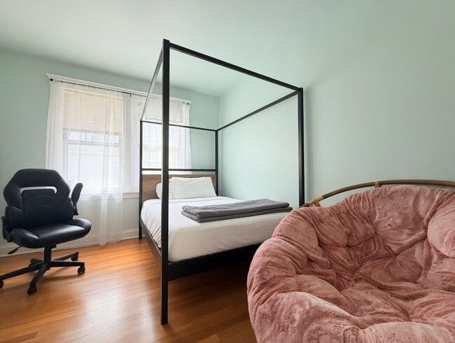 Photo - No Brokers Fee, No Security Deposit, Pets Frienly, Back and Front Porch, Laundry, Parking for Rent