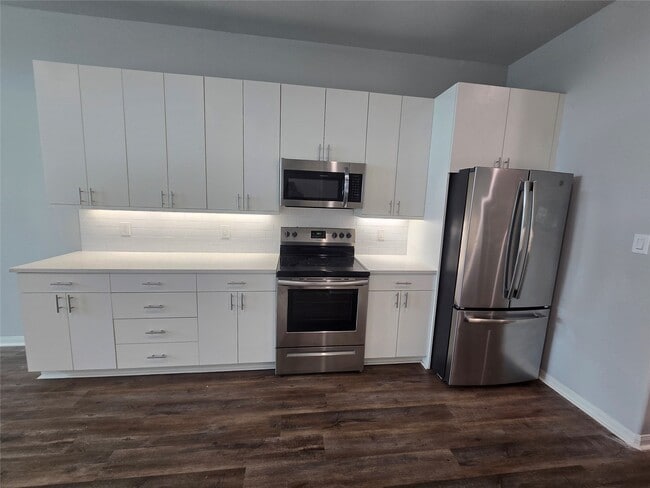 Photo - 4902 Paradigm Ln
