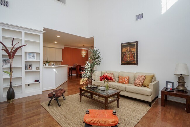 Photo - 1131 Enclave Square E