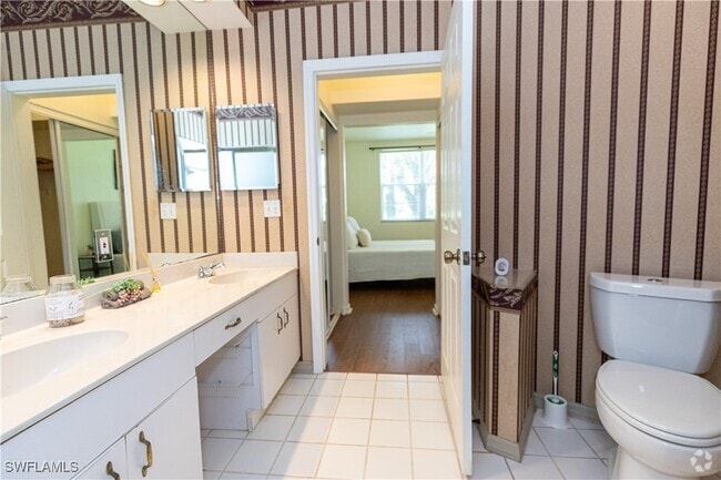 Building Photo - 12040 Summergate Cir Unit 102 Rental