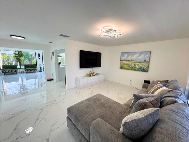 Photo - 8550 NW 26th St