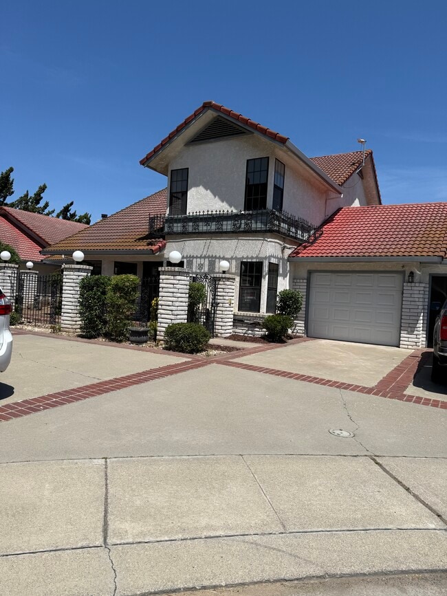 Photo - 1815 Azure Ct