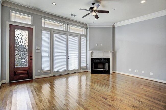 Building Photo - 1140 Robbie St