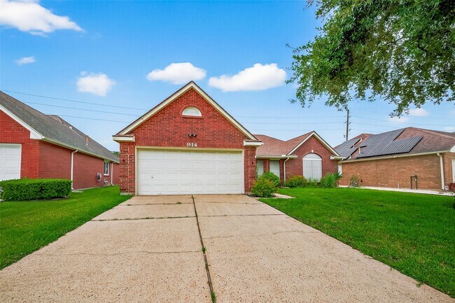 Photo - 914 W Peach Hollow Cir