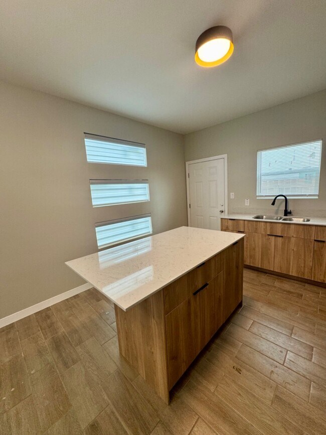 Photo - 617 N Delaware St